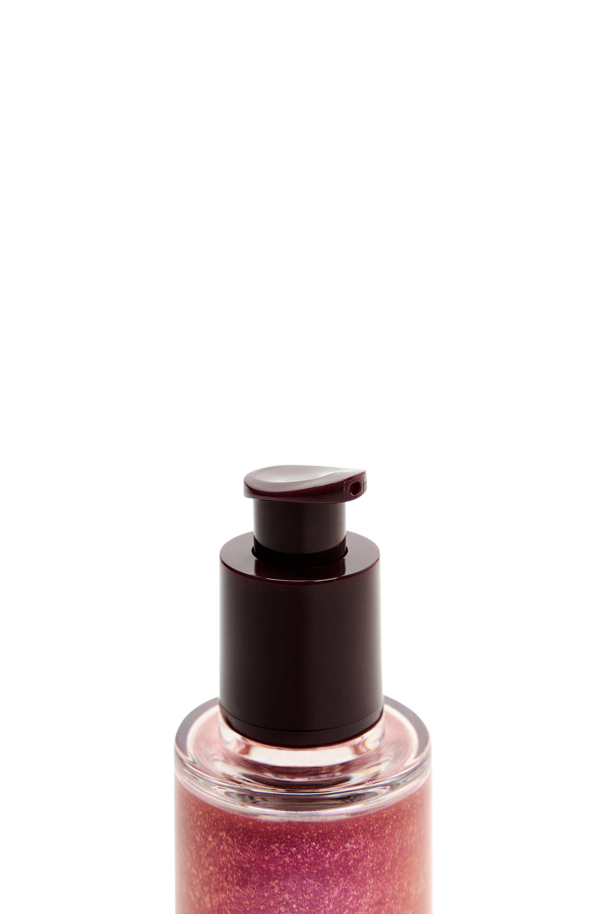 CHAOTIC BERRIES SHIMMERING BODY OIL 100 ML (3.4 FL. OZ).